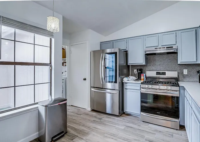 Pet-friendly With Fenced Yard! Hotel Round Rock