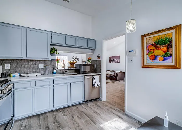 Hotel Pet-friendly With Fenced Yard!