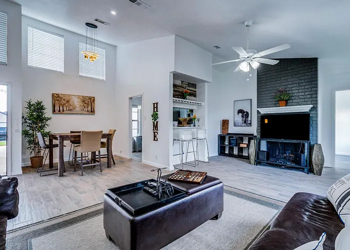 Hotel Pet-friendly With Fenced Yard!
