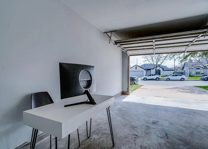 Pet-friendly With Fenced Yard! Hotel 3*